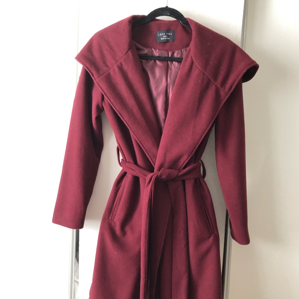 🌹 NWOT Wine Tie-Front Hooded Coat